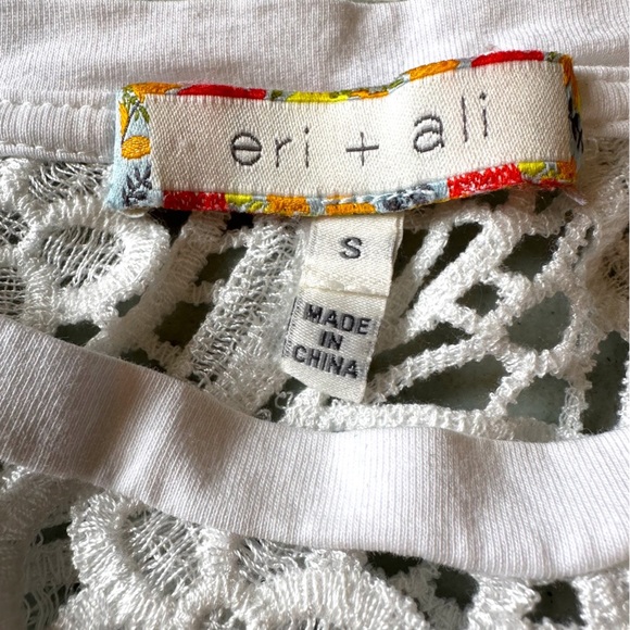 Eri + Ali White Floral Crochet Blouse Short Sleeve Boho Anthology - Picture 6 of 7